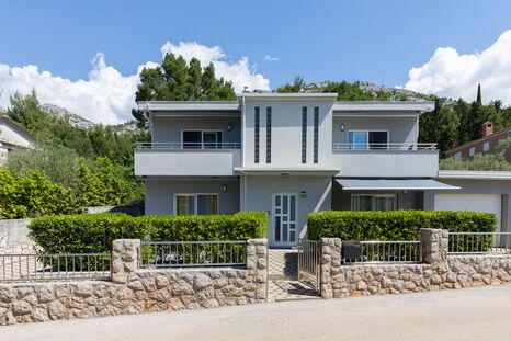 Sea & Stone Apartment No.3